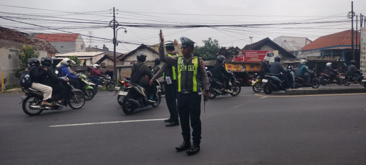 Polisi Sidoarjo Pagi Melayani