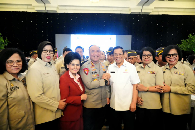 Agum Gumelar ke Wakapolri Kedudukan Polri di Bawah Presiden